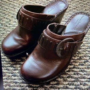 Brown’s Landing women’s leather Shoes size 6 1/2 color brown like new